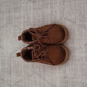 GAP toddler suede shoes